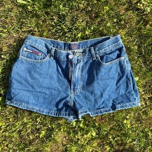 Tommy jeans booty shorts ✨